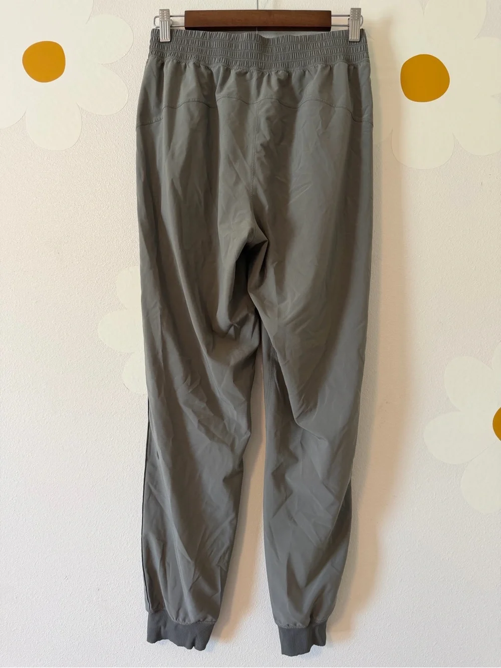 Lululemon Wanderer Jogger Grey Sage Swift Ultra Light Pants